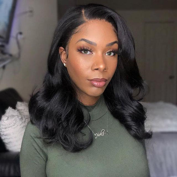 18" Glueless Shoulder Black Wavy Wig